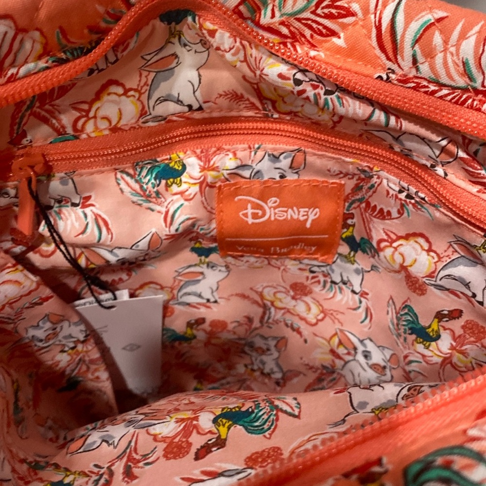 š§”Vera Bradley Disney Triple Zip Hipster āMoana Adventureā - Picture 8 of 9